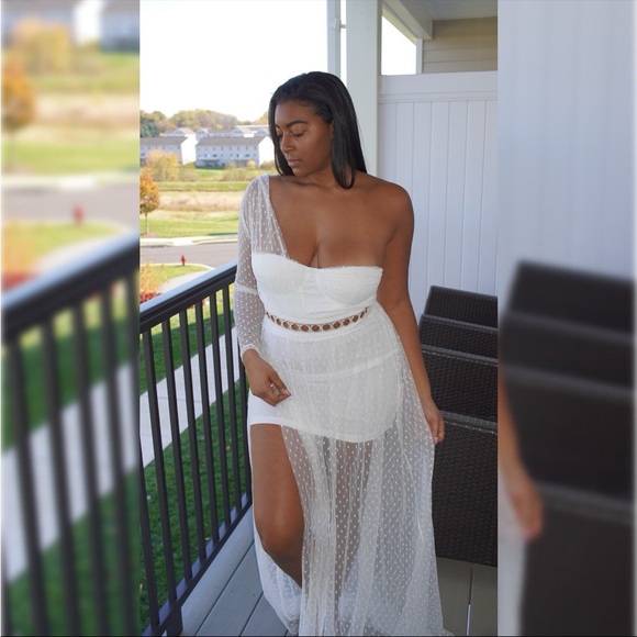 Dresses & Skirts - White One-Shoulder Mesh Overlay Dress